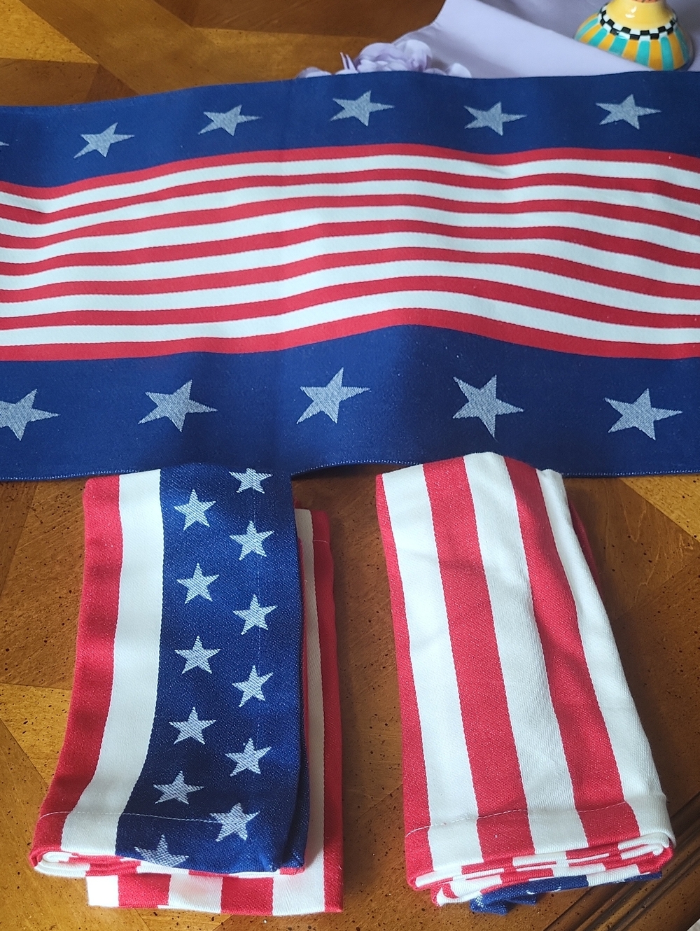 American Flag Table Runner & 4 Napkins- Red, White & Blue